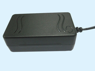 প্লাস্টিক কেস ডেস্কটপ পাওয়ার অ্যাডাপ্টার 7V 3.0A 21W মিট শক্তি রাশি শ্রেনী ভী