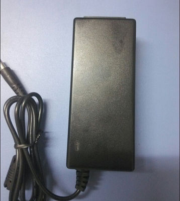 19V 3.4A ডেস্কটপ পাওয়ার অ্যাডাপ্টার IEC320 / C14 ল্যাপটপ অ্যাডাপ্টারের পিসি কম্পিউটারের জন্য