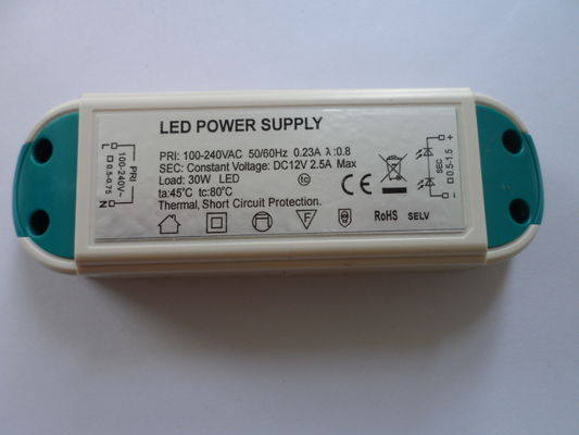 9W কম ভোল্টেজ IP65 কনস্ট্যান্ট 750Ma নেতৃত্বাধীন ফালা ড্রাইভার টীকা 61000-3-2